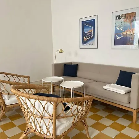 Beautiful Garden Apartment Steps From The Beach Menton Exterior foto